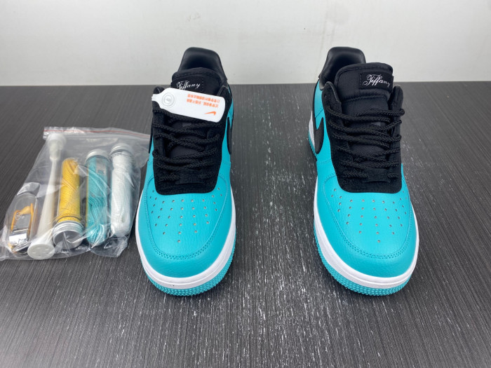 T*f*ny & co. x nike air force 1 low dz1382-002