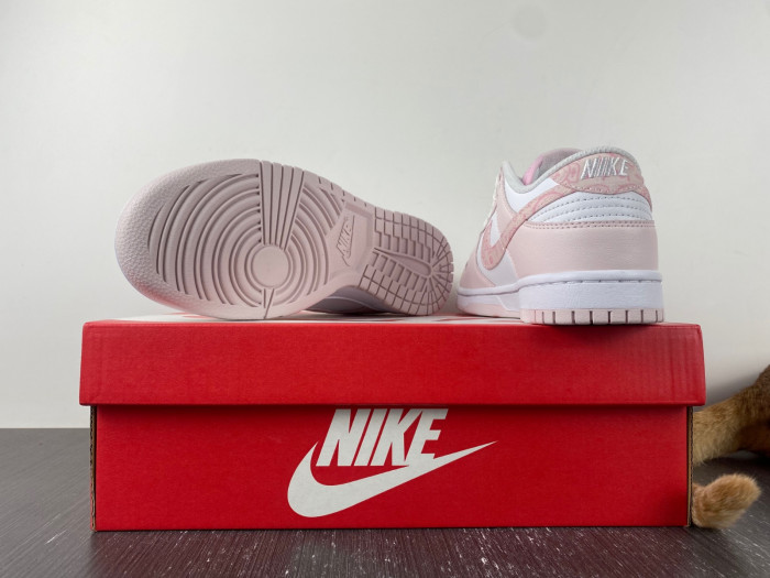 nike dunk low "pink paisley" fd1449-100