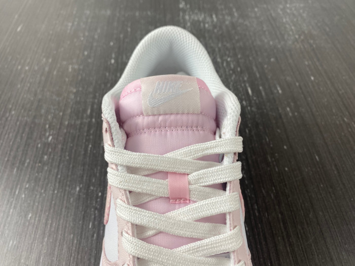 nike dunk low "pink paisley" fd1449-100