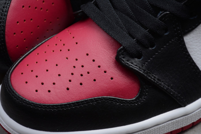 air jordan 1 mid bred toe  554724-066