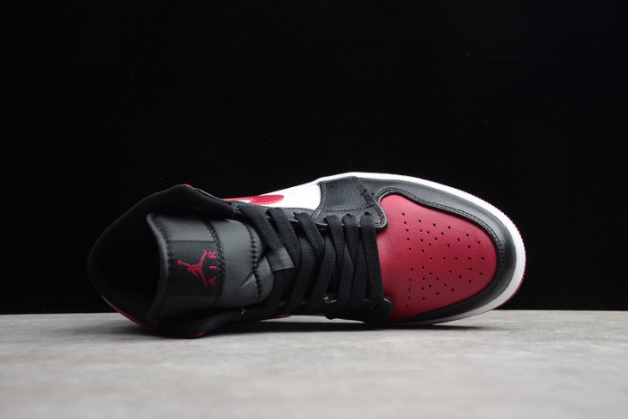 air jordan 1 mid bred toe  554724-066