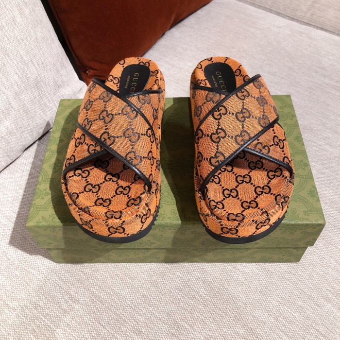 gucc slippers