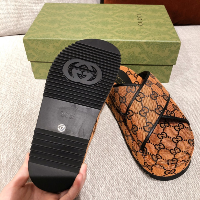 gucc slippers