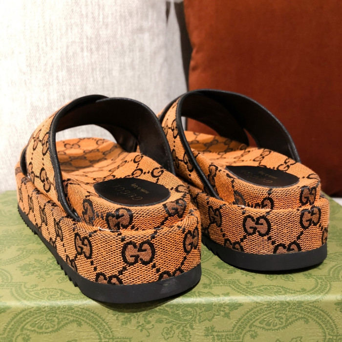 gucc slippers