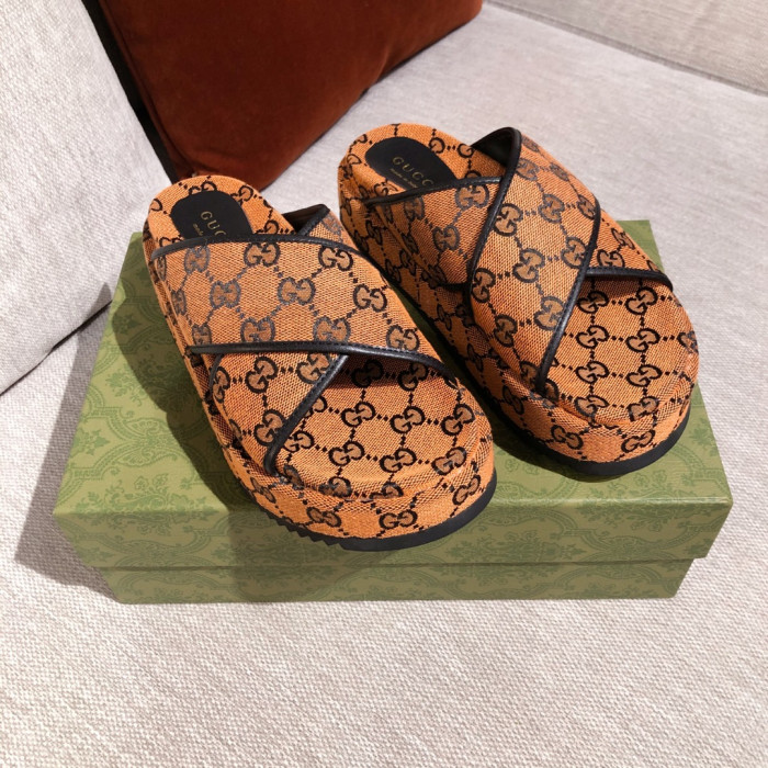 gucc slippers