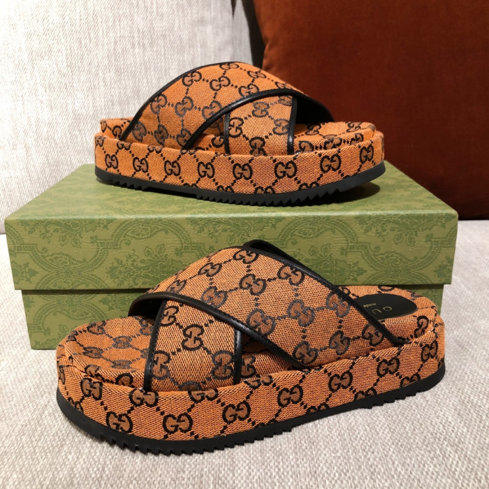 gucc slippers
