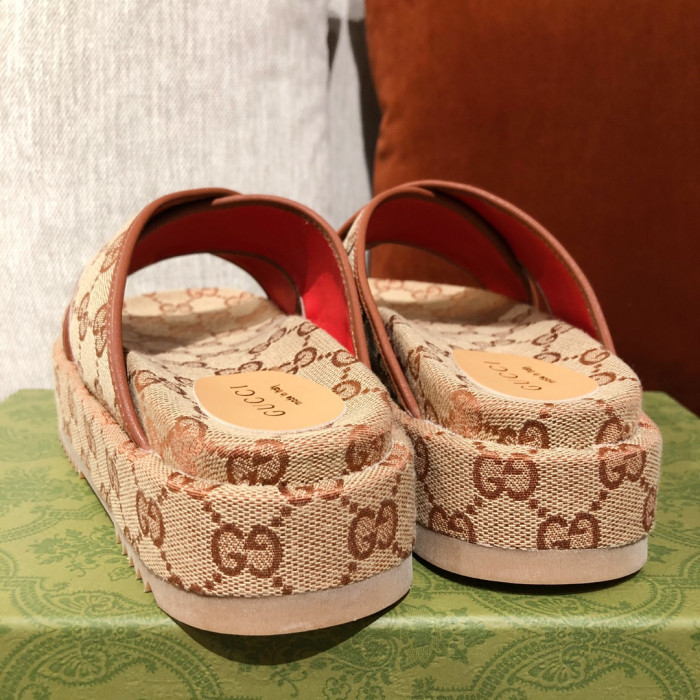 gucc slippers