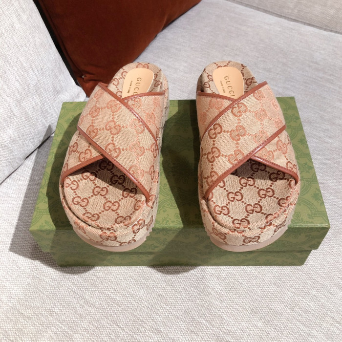 gucc slippers