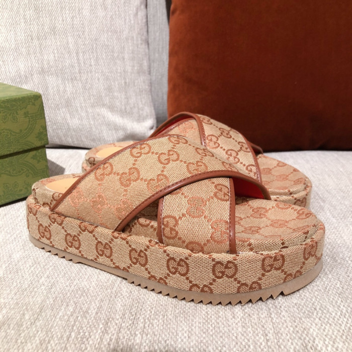 gucc slippers