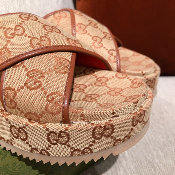 gucc slippers