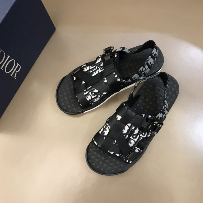 d10r sandals