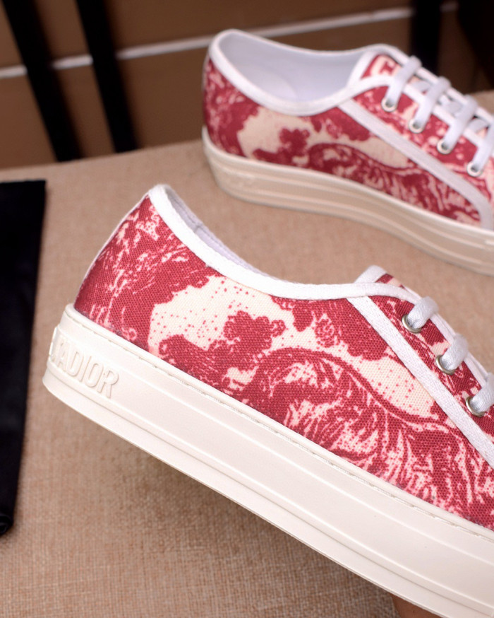 d10r b23 oblique low top sneaker
