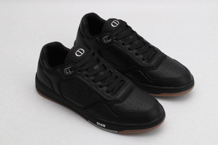d10r b27 sneaker