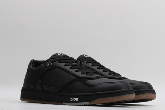 d10r b27 sneaker