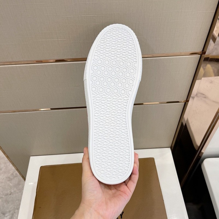bur sneaker