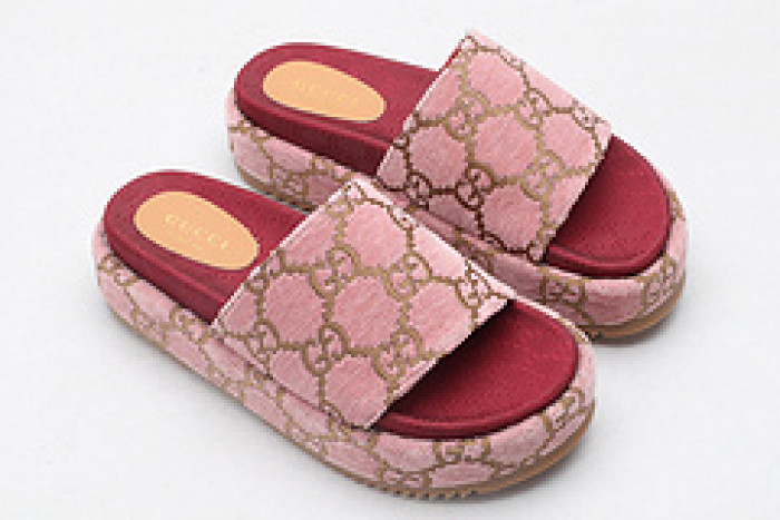 gucc slippers