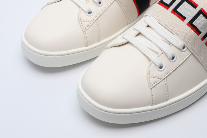 gucc ace embroidered low-top sneaker