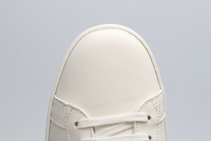 gucc ace embroidered low-top sneaker