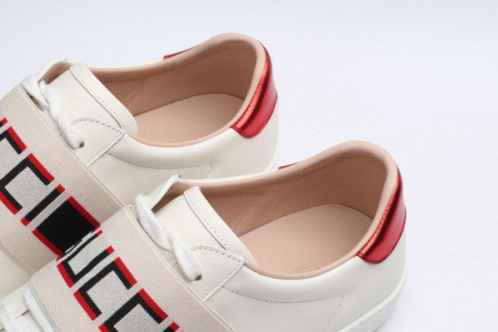 gucc ace embroidered low-top sneaker