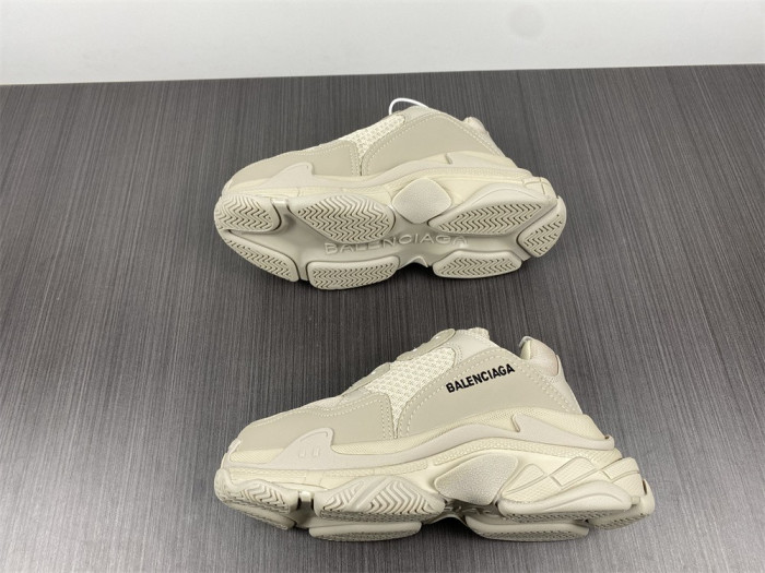 blcg sneaker triple.s.