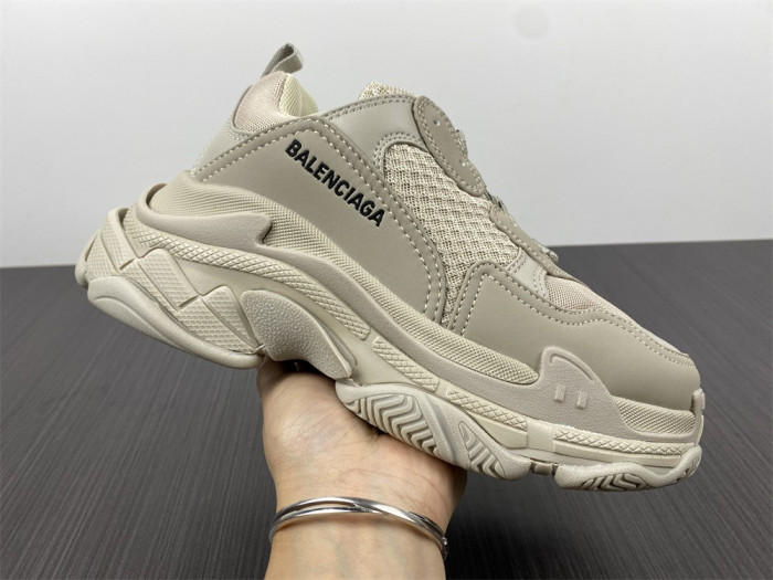 blcg sneaker triple.s.