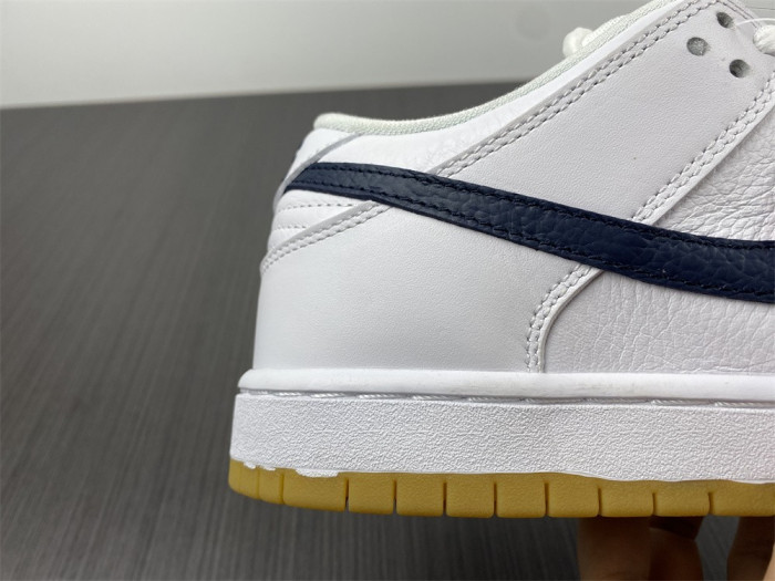dunk low pro iso sb 