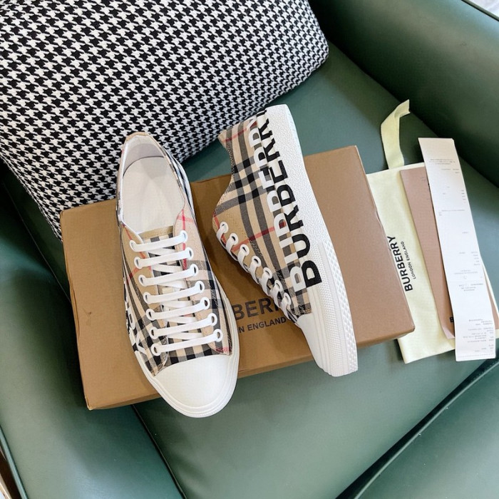bur  sneaker