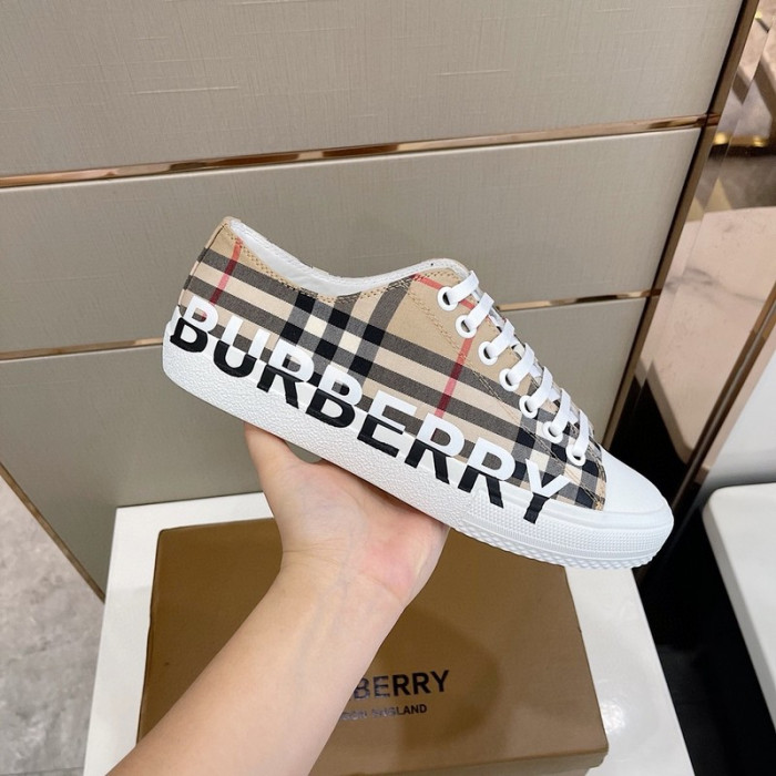 bur  sneaker
