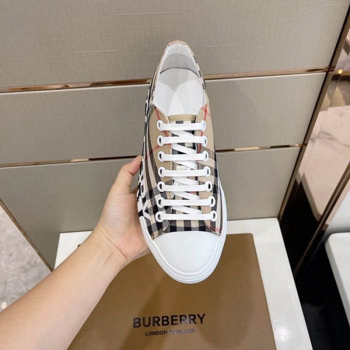 bur  sneaker