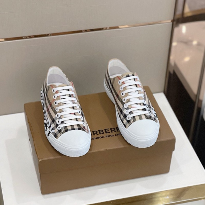 bur  sneaker