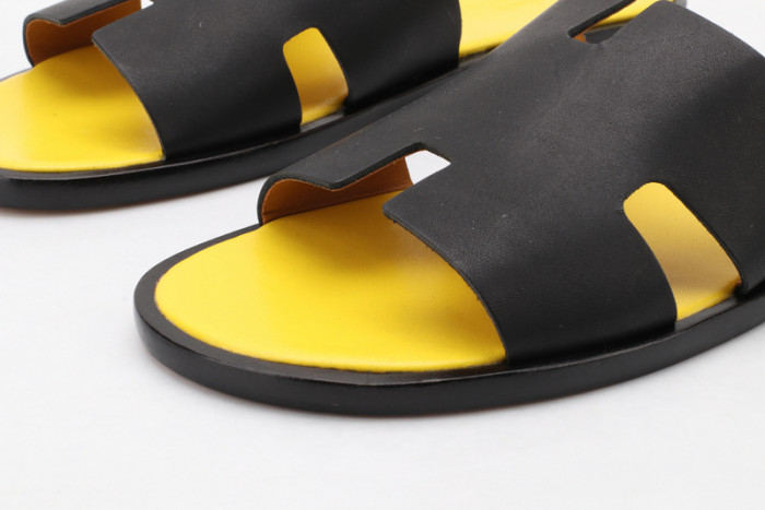 herm*s  slippers