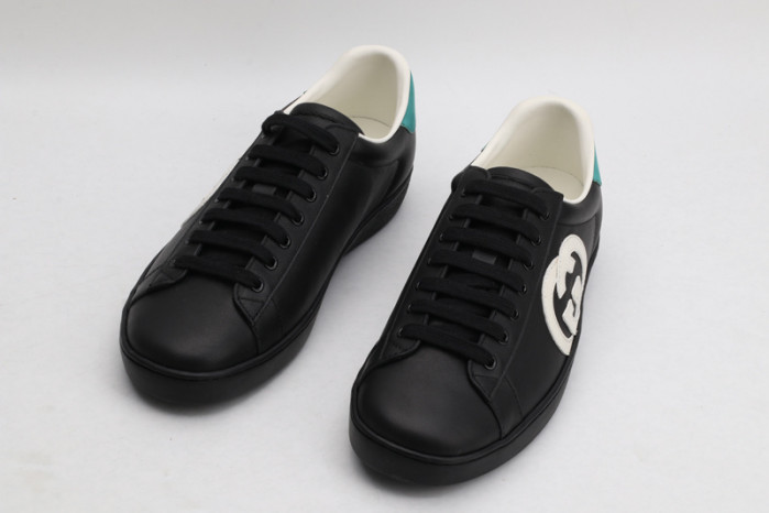 gucc ace embroidered low-top sneaker
