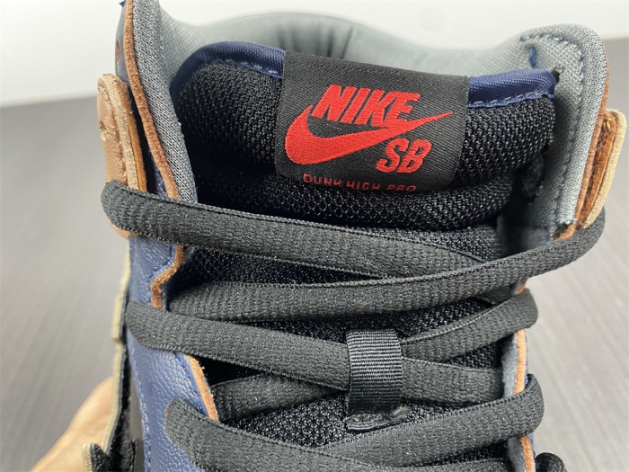 nike gundam x dunk high sb 