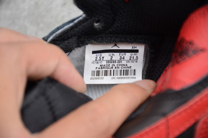 kids air jordan 1 retro high og banned bred black red  555088 001
