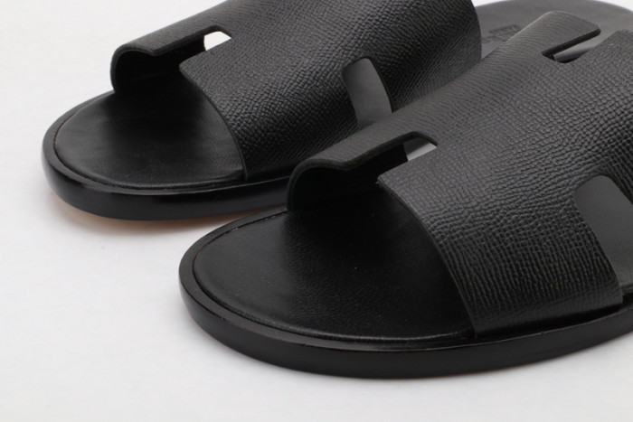 herm*s slippers