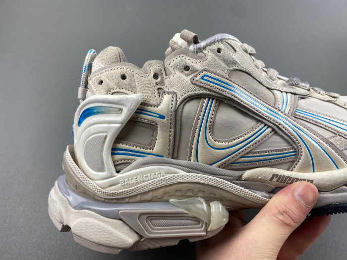 Ba*len*cia*ga -runner