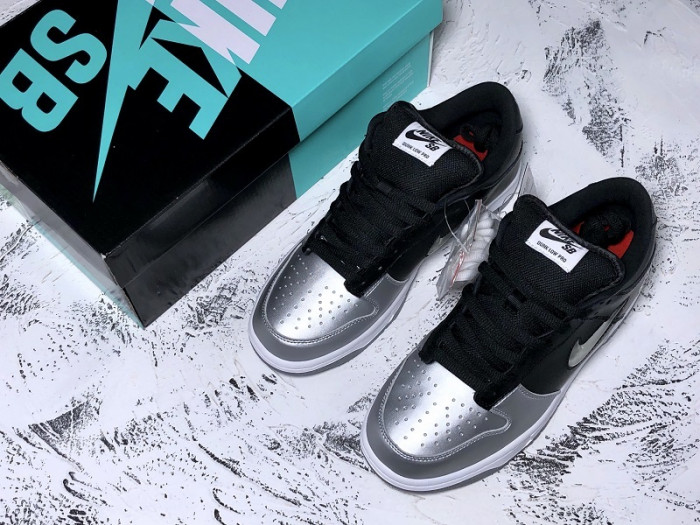 x nike sb dunk low silver black  ck3480-001