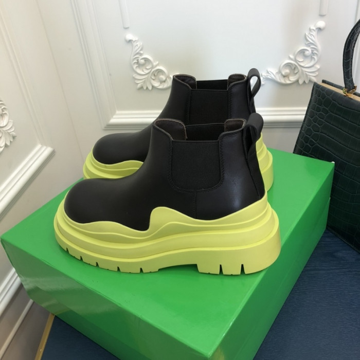 Bo*te*ga ve*ne*ta boots