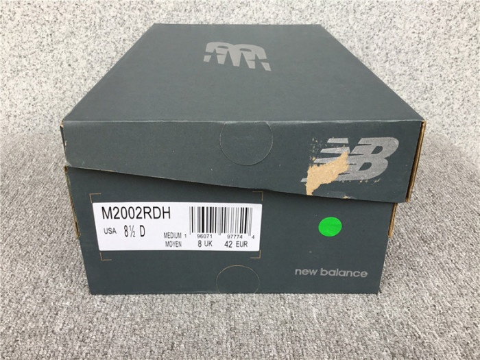 new balance 2002r 
