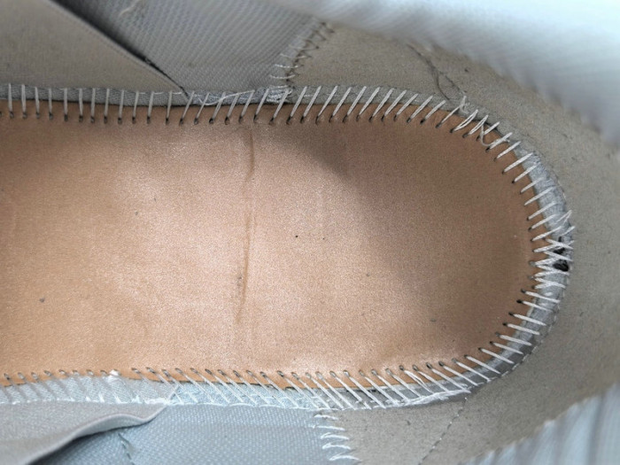 b30 sneaker