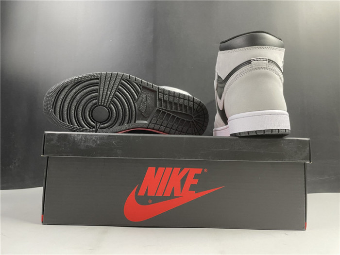 air jordan 1 retro high black white light smoke grey 555088-035