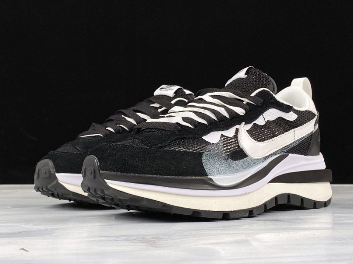 nike vaporwaffle sacai black white - cv1363-001