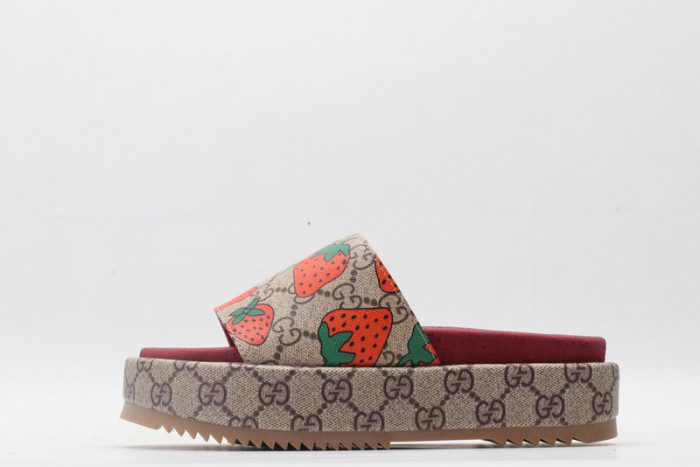 gucc slippers