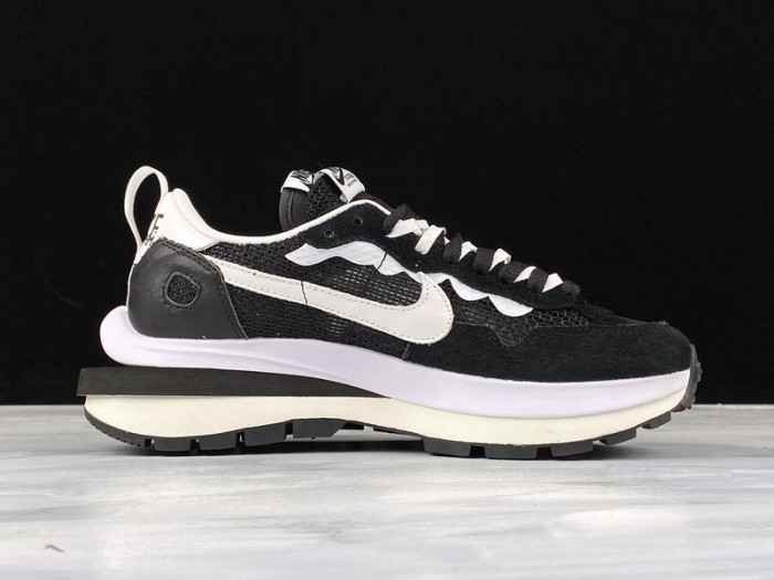 nike vaporwaffle sacai black white - cv1363-001