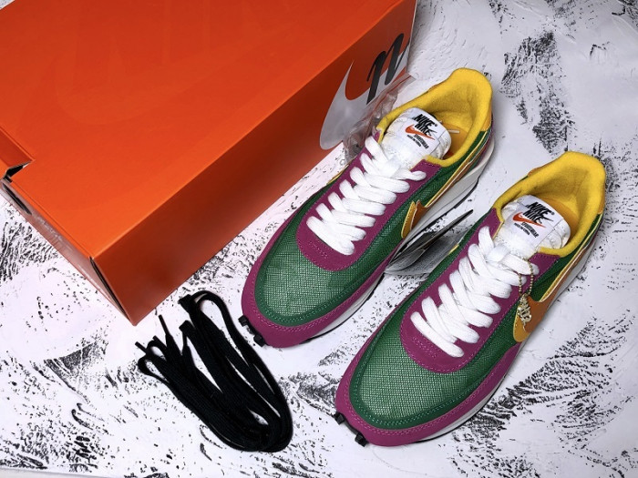 nike ld waffle sacai pine green  bv0073-301