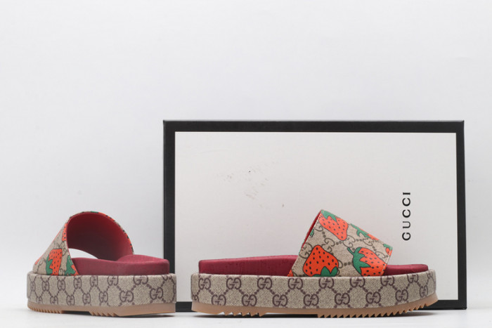 gucc slippers