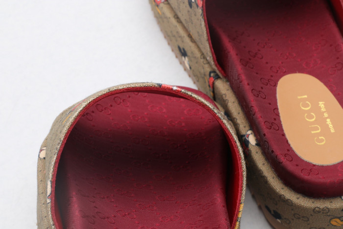 gucc slippers