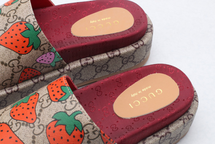 gucc slippers