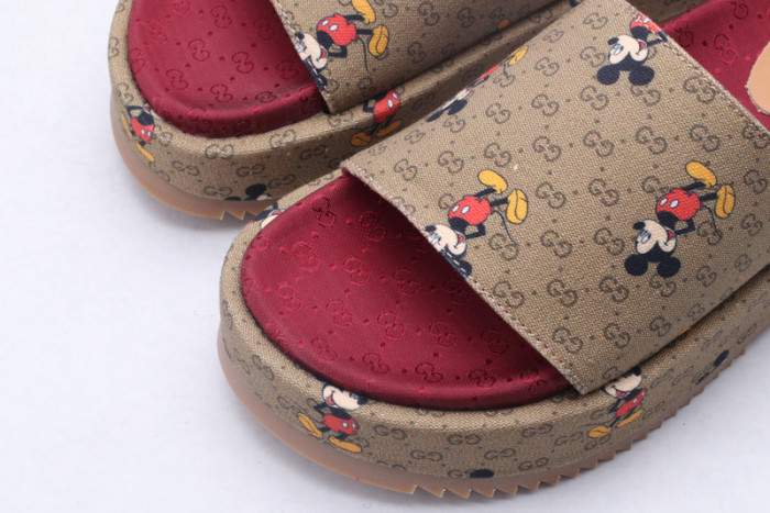 gucc slippers