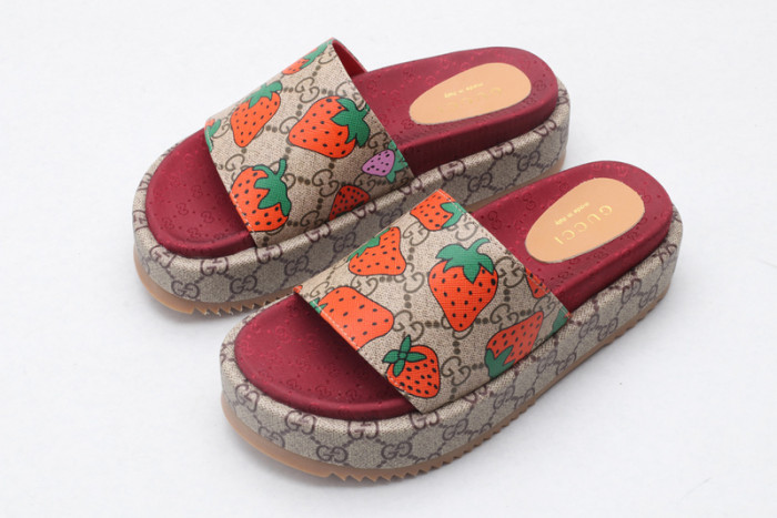 gucc slippers